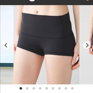Lululemon Wunder Shorts 2”